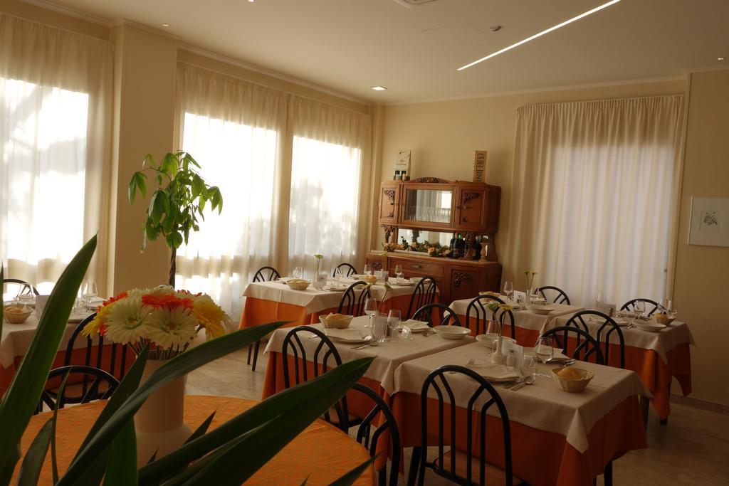 Hotel Olympic Diano Marina Extérieur photo